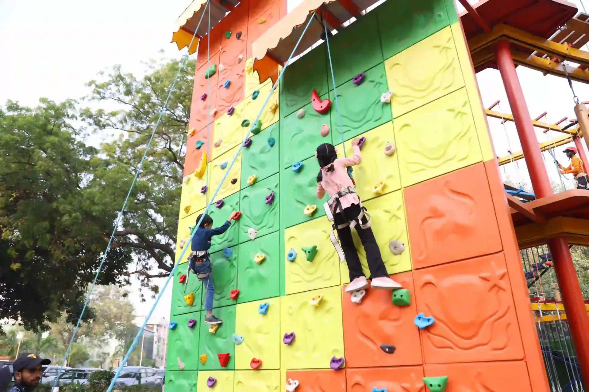Home 2 Xtreme by Tingaland - The Universe of Adventure Wall Climb Tingaland 8